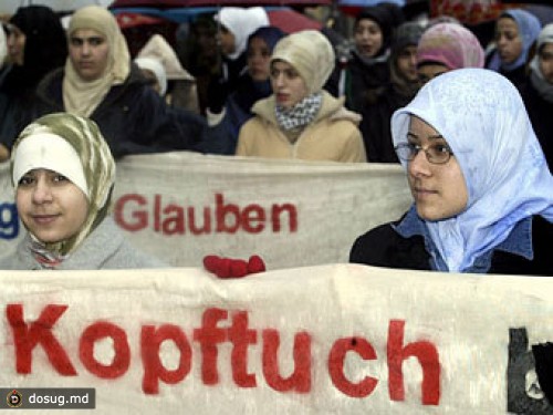 В Берлине мусульманка выиграла иск об отказе в работе из-за хиджаба