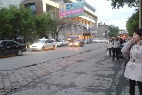 В Бишкеке предложили давать имена тротуарам