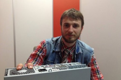В Эстонии задержали активиста, похитившего компьютер из здания парламента