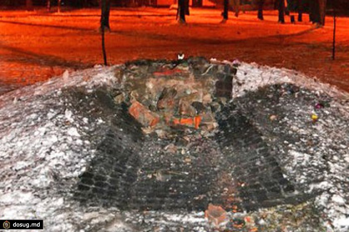 В Харькове взорвали памятник УПА