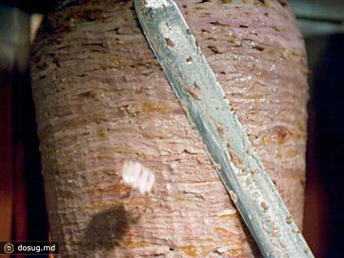 В Киеве прикрыли почти сотню точек по продаже шаурмы