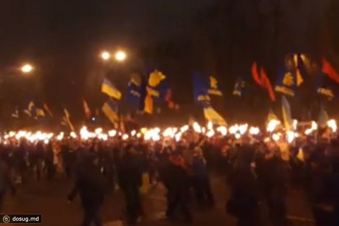 В Киеве прошло факельное шествие в память о Бандере