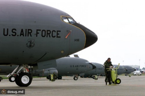 В Киргизии разбился американский самолет-заправщик