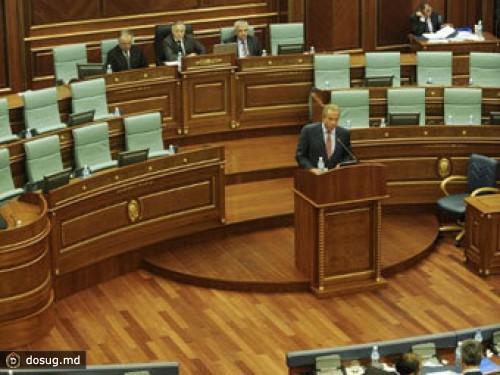В Косово официально отказались от внешнего управления