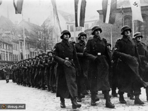 В Латвии поставили памятник полицаям из легиона SS