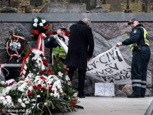 В Литве предъявили обвинения задержанным за осквернение могилы Пилсудского