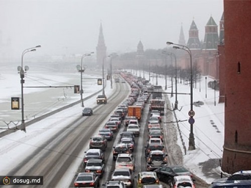 В Москве ограничат движение из-за Кремлевской елки