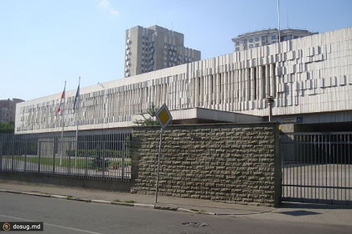 В Москве усилена охрана посольства Польши