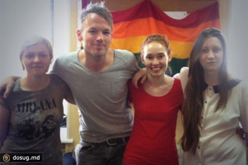 В Мурманске задержали проводивших семинар о правах ЛГБТ голландцев