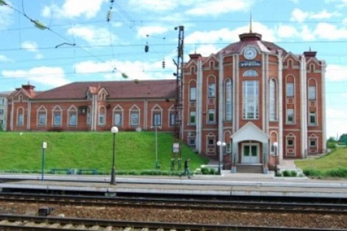 Урень нижегородская. Вокзал город Урень. Вокзал Нижегородской области города Урень. Станция Урень Нижегородская область. ЖД вокзал Урень.