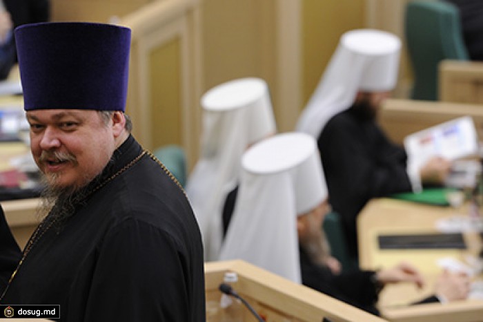 В РПЦ предложили совместить в России монархию и социализм