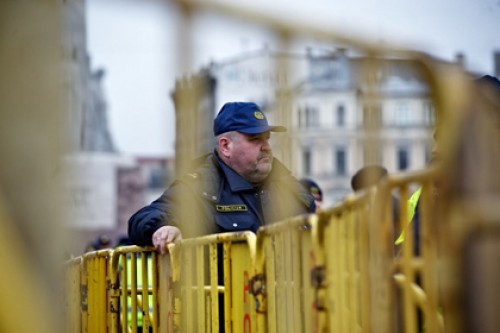 В Риге раненая пенсионерка поймала грабителей