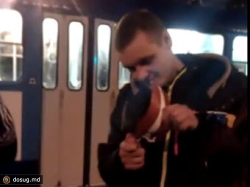 В Риге вычислили поджигателя бумажного флага Латвии