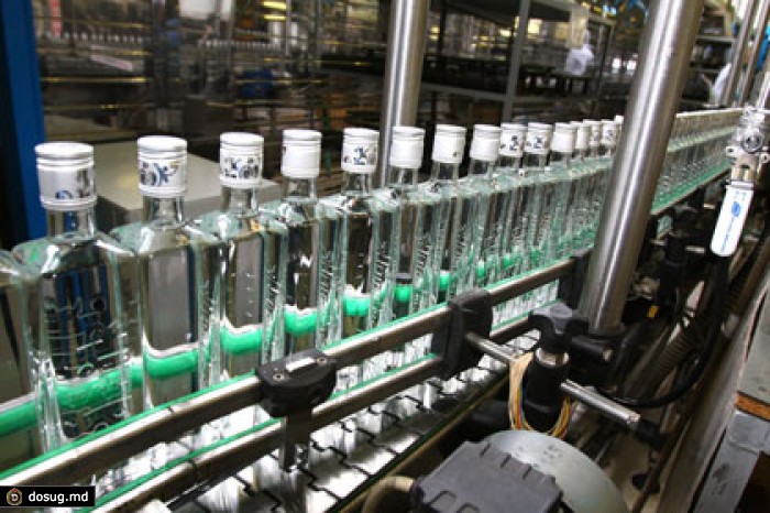 В России стали выпускать меньше водки