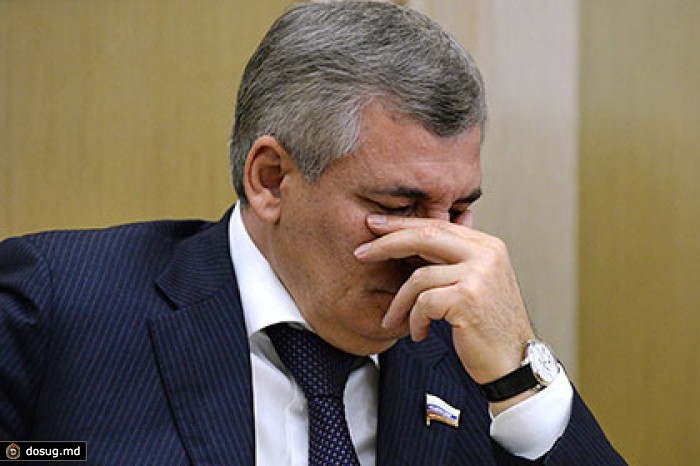 В Совфеде предложили брать налог за торговлю валютой