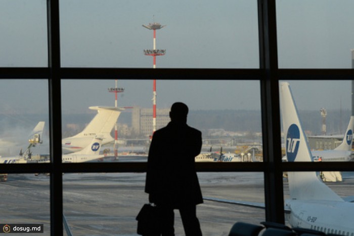 В Совфеде предложили ввести сбор для выезжающих за рубеж туристов