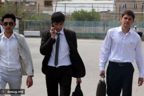 В Узбекистане решили ограничить выезд студентов за рубеж