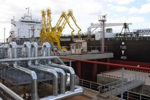 В крупнейшем балтийском нефтеналивном порту прекратили погрузку нефти