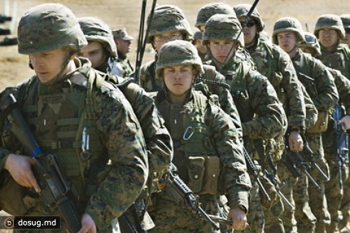 В результате стрельбы на американской военной базе погибли три человека