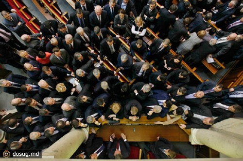 Верховная Рада заработала после двухнедельной блокады