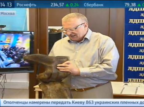 Владимир Жириновский заботится о здоровье Арсения Яценюка