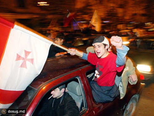 Власти Грузии отказались чествовать "Революцию роз"