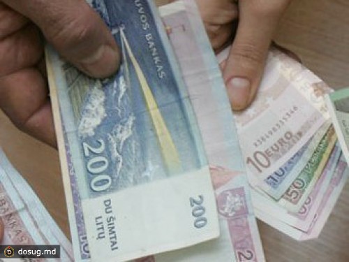 Власти Литвы повысили минимальную зарплату почти на 20 процентов
