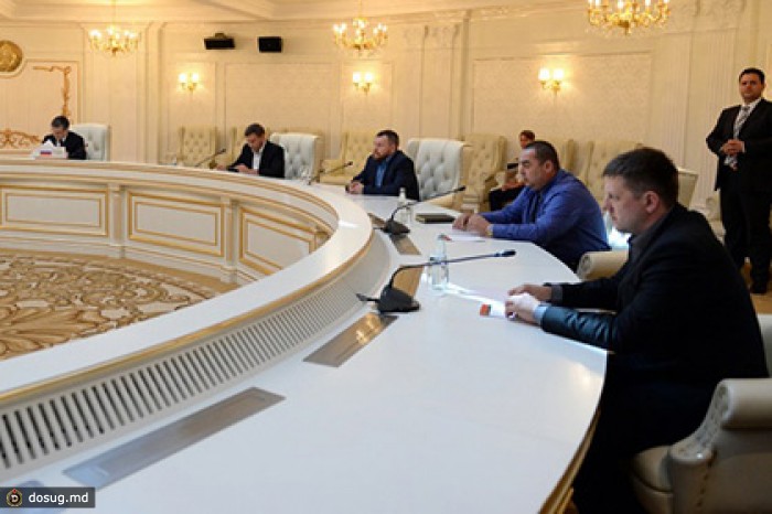 Власти Украины и ополченцы договорились о прекращении огня