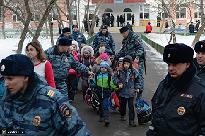 Власти проверят безопасность всех московских школ