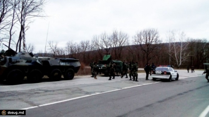 Во время военных учений возле Кишинева заблокировали национальную трассу