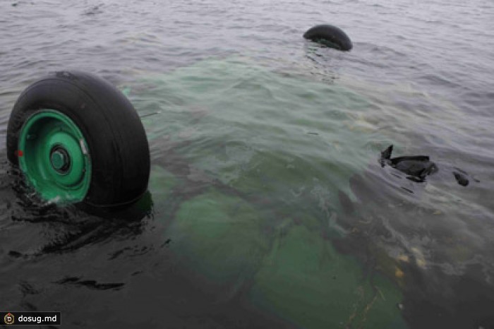 Водолазы нашли «черный ящик» упавшего в Мурманской области Ми-8