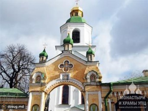 Вооруженные люди захватили православный храм в Киеве