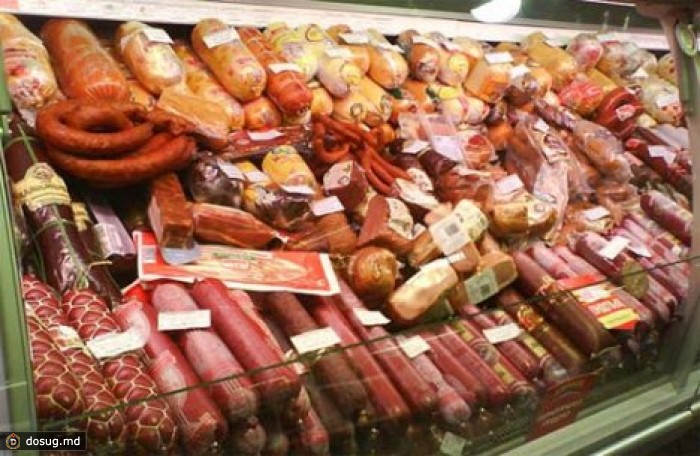 Воры на такси увезли 1,5 тонны колбасы из российского мясокомбината