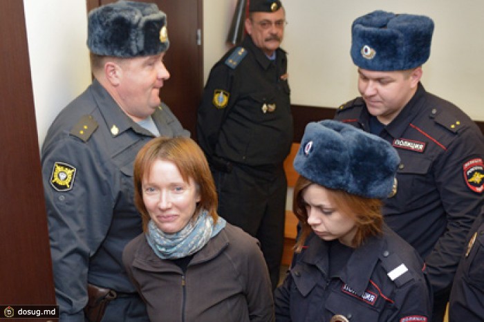 Врача с «Арктик Санрайз» освободили из-под ареста