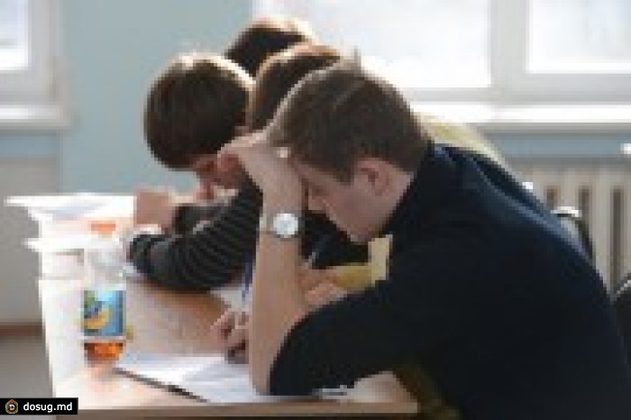 Выпускники русских школ сдают экзамен по румынскому языку