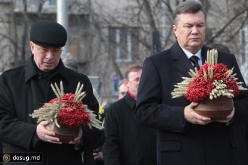 Янукович объявил траур в День памяти жертв Голодомора