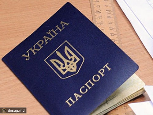 Янукович поддержал введение на Украине биометрических паспортов