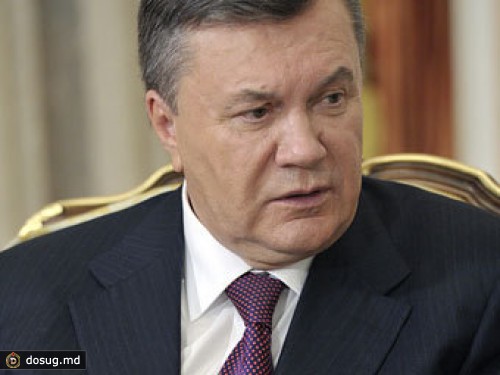 Янукович повторно уволил чиновников прежнего правительства