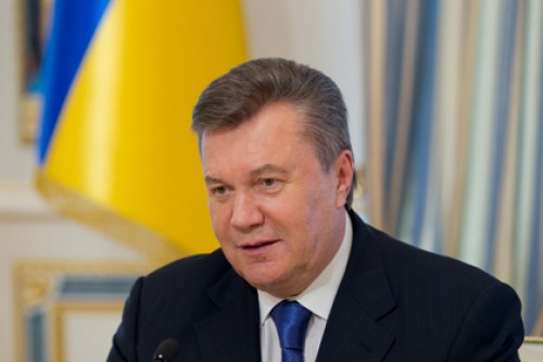 Янукович предложил построить газопровод в обход России