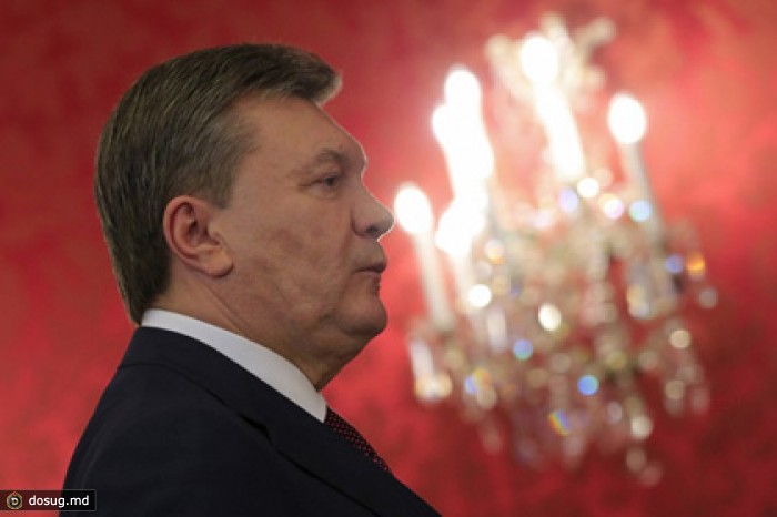 Янукович прилетел на саммит Евросоюза