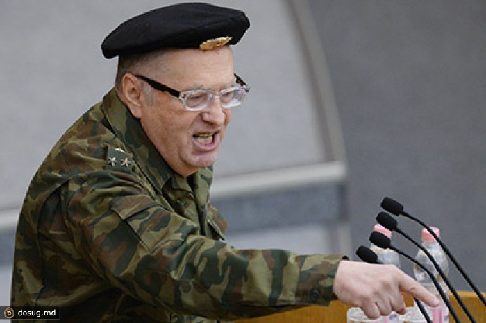 Жириновский пришел на заседание Госдумы в военной форме