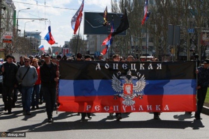 Жители восточной Украины потребовали провести референдум о статусе своих регионов