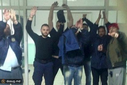 Захваченные в греческой тюрьме заложники освобождены