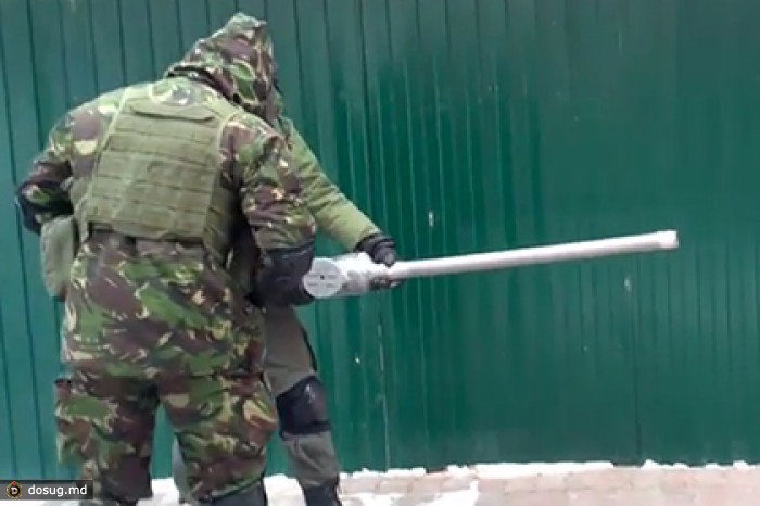 Захватчики мэрии Киева смастерили картошкострел