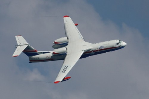 Западный округ проверил гидросамолеты Бе-200