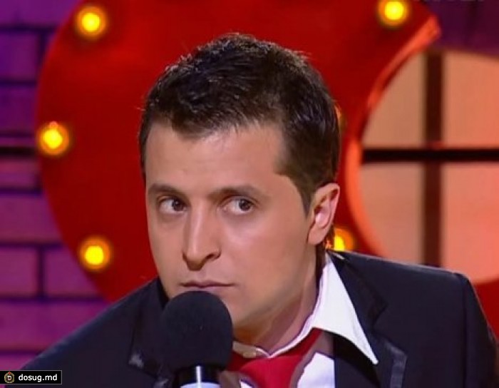 Зеленский на телевидении показал фашистский жест и пошутил о гуманитарной помощи РФ. ВИДЕО