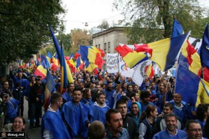 Actiunea-2012 передаст школам карты "Великой Румынии"