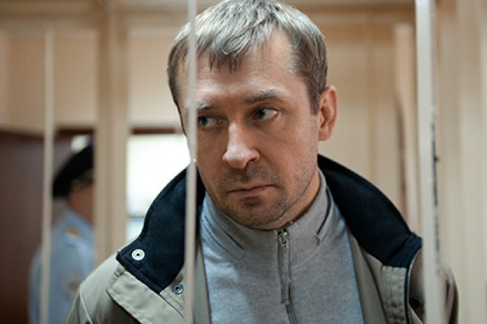 Адвокат Захарченко заявил об отсутствии у следователей интереса к 8 миллиардам