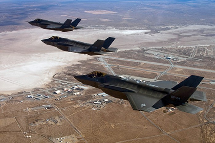 Американские истребители F-35 впервые совершили трансатлантический перелет