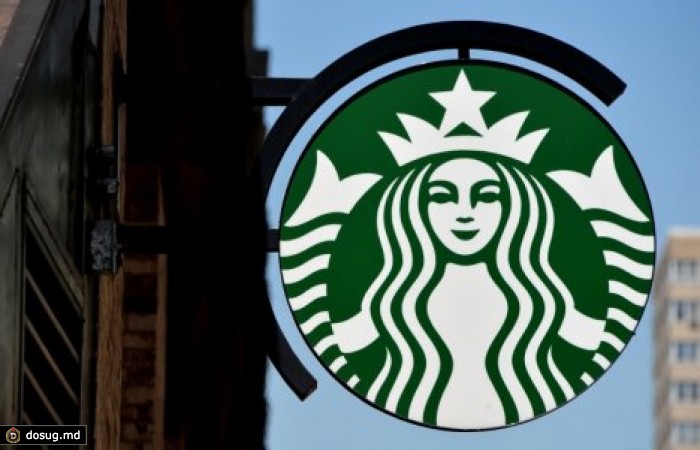 Американцы разочарованы унылой простотой рождественских стаканчиков Starbucks